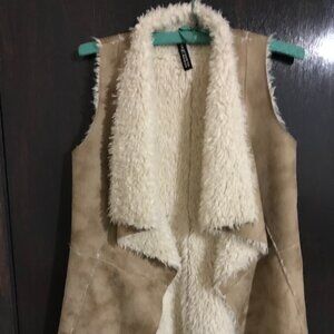 Lord & Taylor  Ladies Faux Leather Vest Size XS. NWT